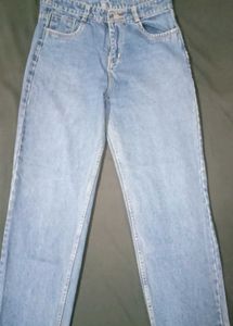 Light Wash Denim Jeans - Relaxed Fit