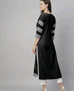 Elegant Embroidered Kurta