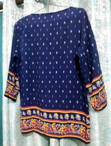 Nevy blue printed top with floral print border 💙