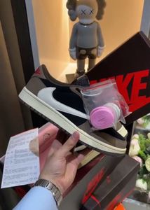Travis Scott X Air Jordan 1 Low Sneaker Mocha fixe