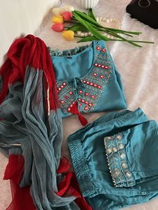 Elegant Embroidered Kurta
