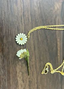 Daisy Pendant Necklace