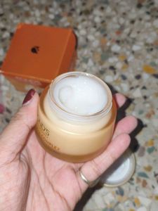 Pond&#39;s Bright Beauty Gel Creme