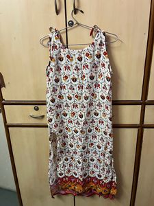 Sleeveless White Kurti