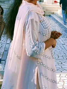 Elegant Embroidered Kurti Set With Dupatta
