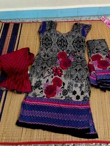 Salwar Suit With Duppata For Donation