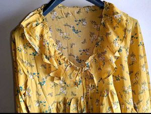 Printed Warped Top💛🕊️