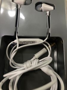 ASPOR White Earphones