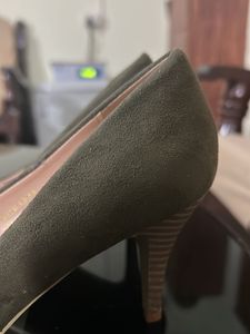Brand New Stylish Heels In Size 38 Foot Size24.5cm