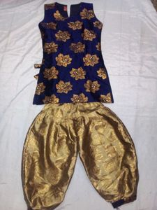Kid Girls Hand Cut Kurti With Pyjama Golden Pant.