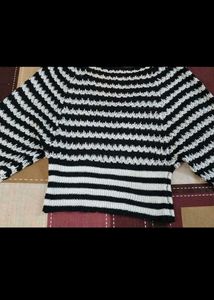 Striped Knit Cropped Top