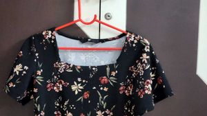 Floral Print Top - Casual &amp; Stylish