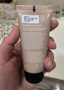 82°E Sunscreen Gel SPF 40