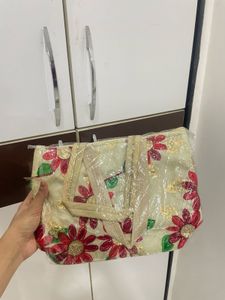 Floral Embroidered Handbag