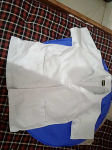 White Doctor&#39;s Apron
