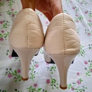 Elegant Cream Ballerinas Heel (Price Drop❗)