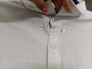 WHITE SHIRT