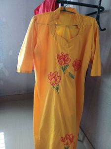 Floral Embroidered Kurta