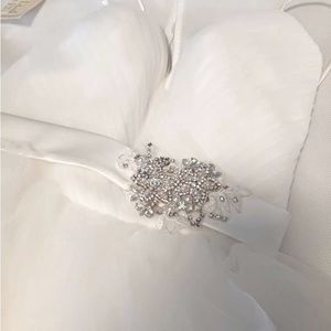 Luxury White Tulle Gown with Bow