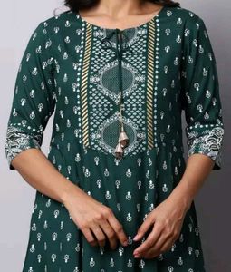 Women Green Kurti Pant With Dupatta