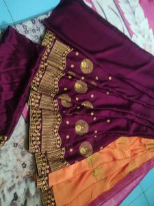 Pack Of -1 Embroidered Saree