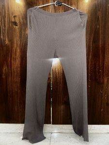Ribbed Flare Leggings