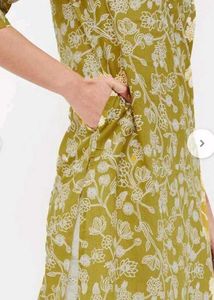 NEW 🥰Olive Green Floral Print Kurti💫