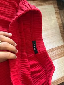 Red Ruffled Ribbed Shorts