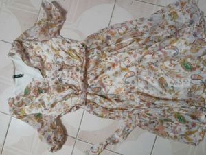 Floral Print Sleeveless Top