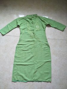 Green Embroidered Kurta