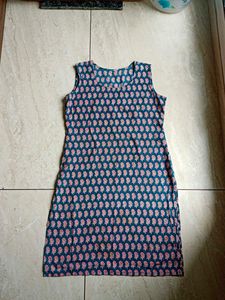 Sleevless Kurti