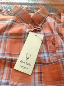 🆕💞HELLO FRIENDS THIS IS NEW WITH TAG💞ALLEN SOLLY 💞 Sizes Comes With Meadium