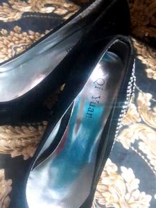 Black Embellished Heels with Rhinestone