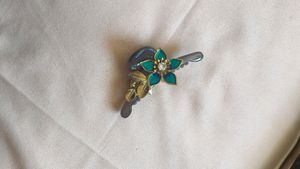 A Grey Hairclip