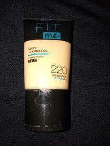 FIT ME FOUNDATION