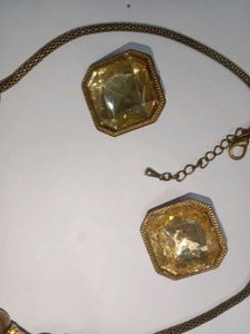 Vintage Gold-Tone Necklace &amp; Earring Set