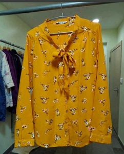 Floral Tie-Neck Blouse