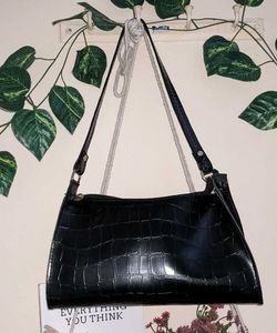 Black Hangbag