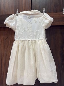 Pack Of 2 White Embroidery And Red Heart