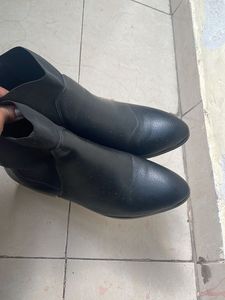 Mochi Leather Boots In Good Condition