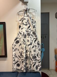 🆕 “L.O.V” Floral Linen Dress