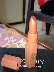 The London Lipstick
