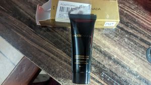 Combo : Oxidised Earrings+Faces Canada Weightless Matte Finish Foundation