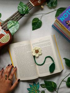 Crochet Flower And Leaf Bookmark