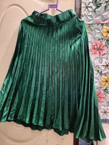 Uptownie Satin Pleated Green Skirt