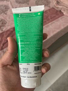 The Derma Co 5% Nia-ceramide Hydrating Moisturiser