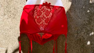 SEXIEST RED GARTER
