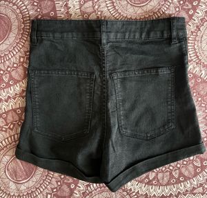 H&amp;M High-Waisted Denim Shorts