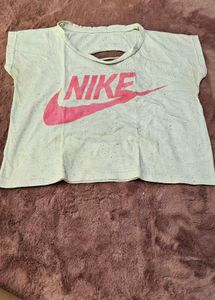 Nike Graphic Tee