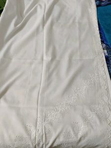 White Embroidered Scalloped Edge Saree